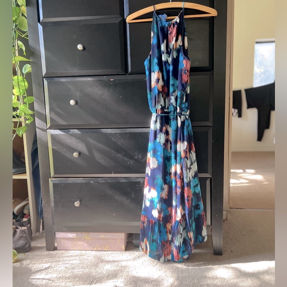 Vera Wang flowy dress